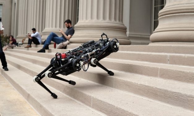 El MIT desarrolla un robot con locomoción ciega para salvar obstaculos